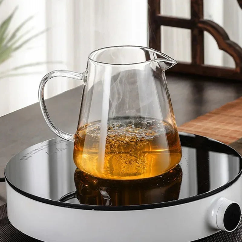 Elegante Teekanne aus hitzebeständigem Glas mit Edelstahlfilter