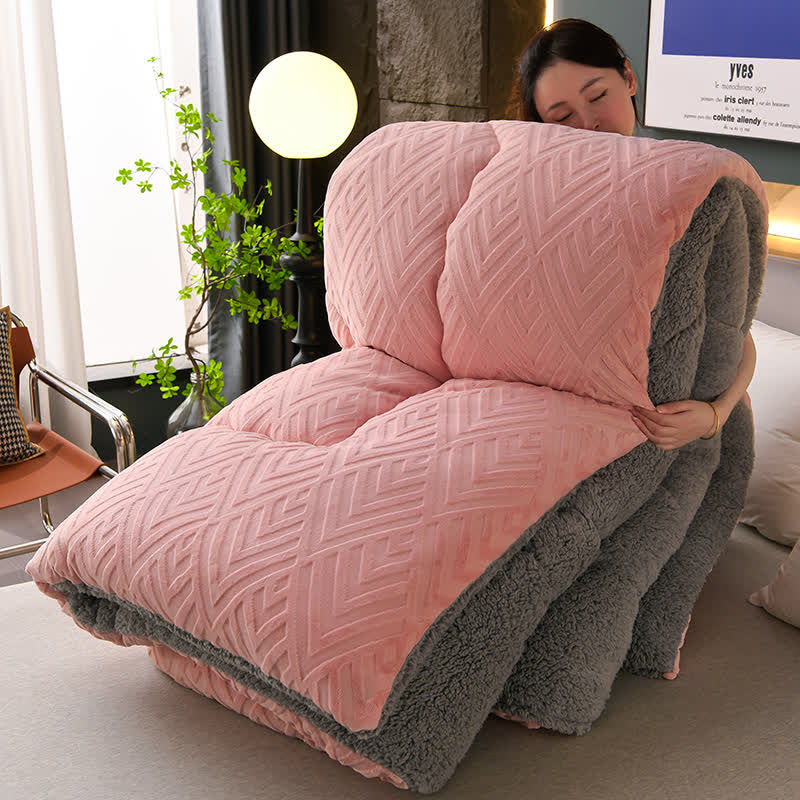 Gemütliche Winterdecke aus Sherpa mit integriertem Quiltkern