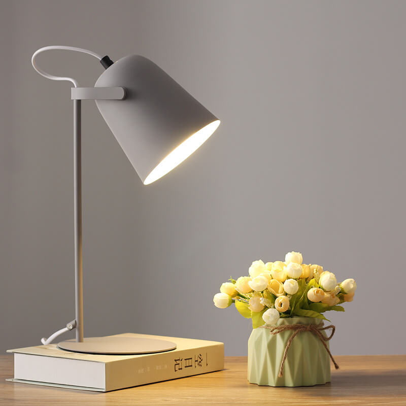 Bunte Tischlampe im Eimerdesign – Kreatives modernes Licht