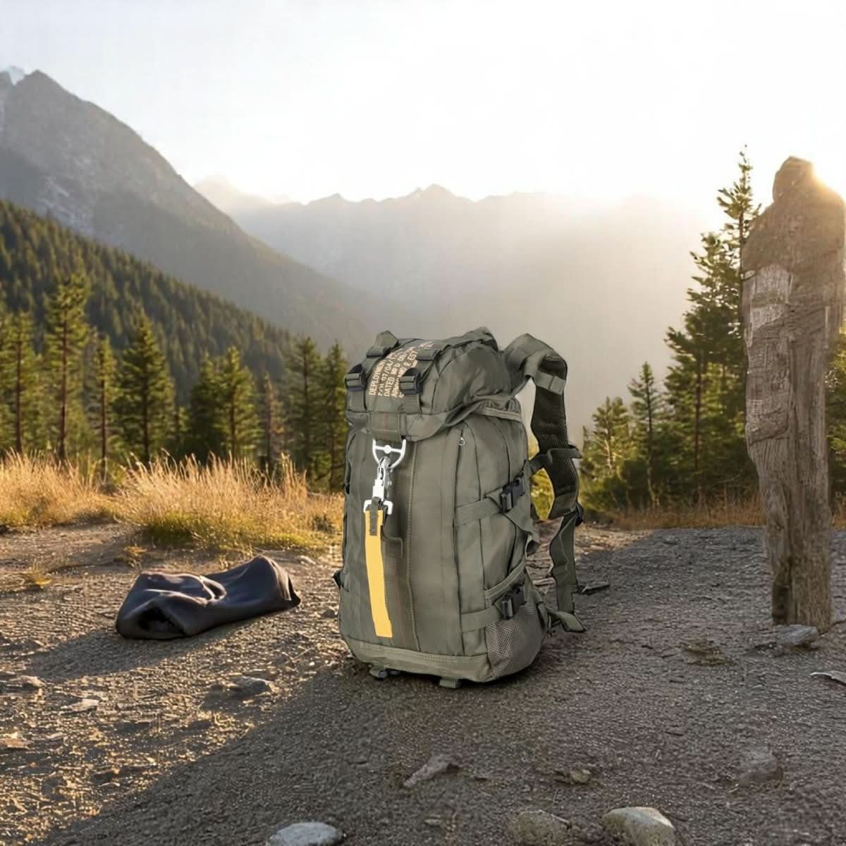 Robust Outdoor Backpack 30L made of durable nylon