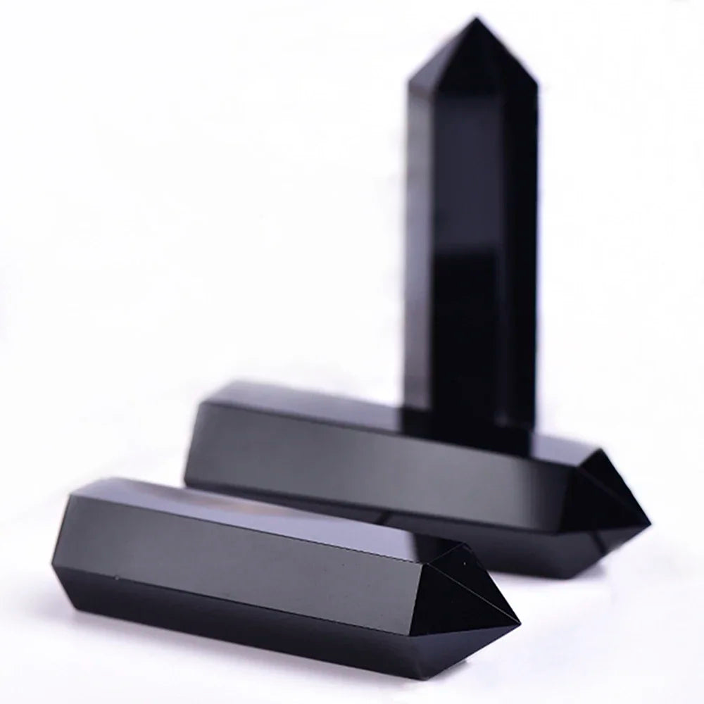 Kristallklarer Obelisk aus Naturquarz | Spirituelle Energie für dein Zuhause
