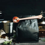 Coffee scoop with clip
