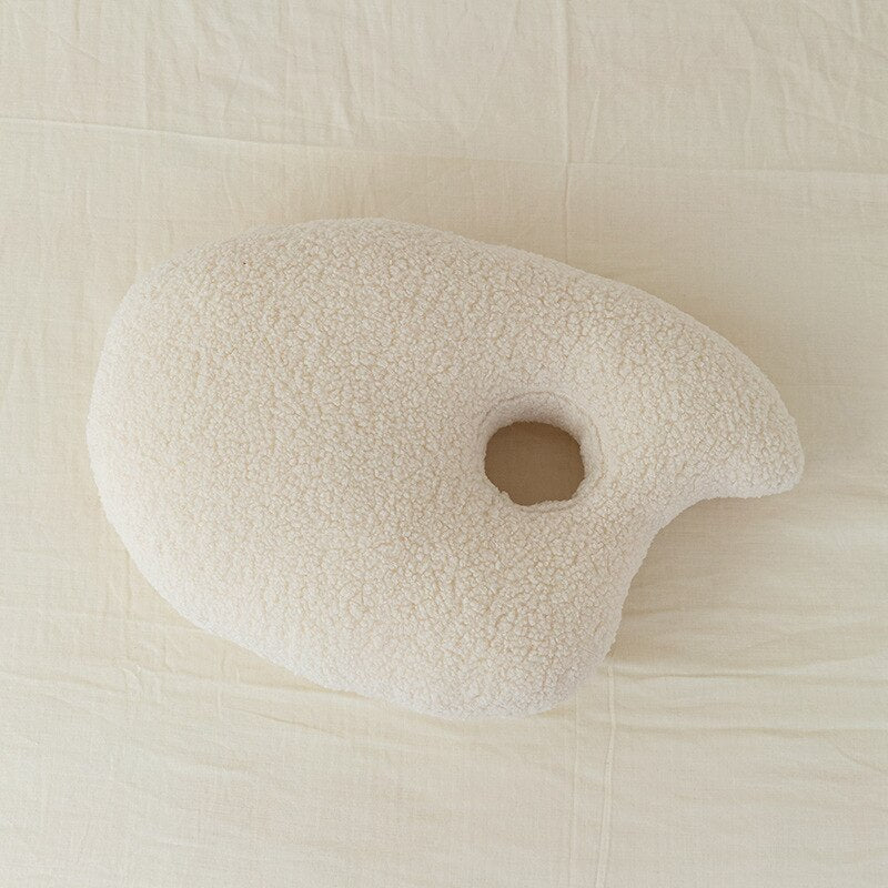 Fluffy pebble-effect cushions