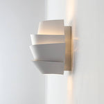 Skandinavische Wandleuchte mit Doppeltlicht - NordGlow