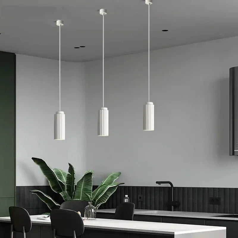 Moderne LED Hängeleuchte – Stilvolle Glaspendelleuchte für Wohnräume