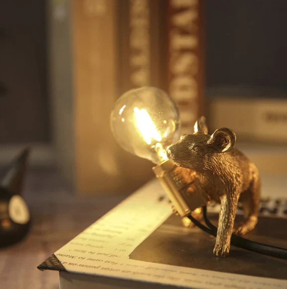 Niedliche Maus-Tischlampe für eine einladende Atmosphäre