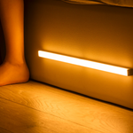 Kabellose LED-Lampe mit intelligenter Steuerung und Bewegungssensor