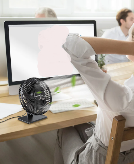 Oscillating USB Fan – Quiet, Compact with 4 Speeds for Desks and Nightstands
