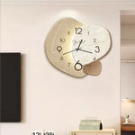 Stylish Wall Clock in Minimalist Design – Silent Quartz Timepiece for Any Room