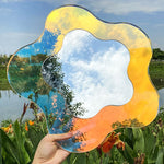 Flower-shaped acrylic mirror with prism effect