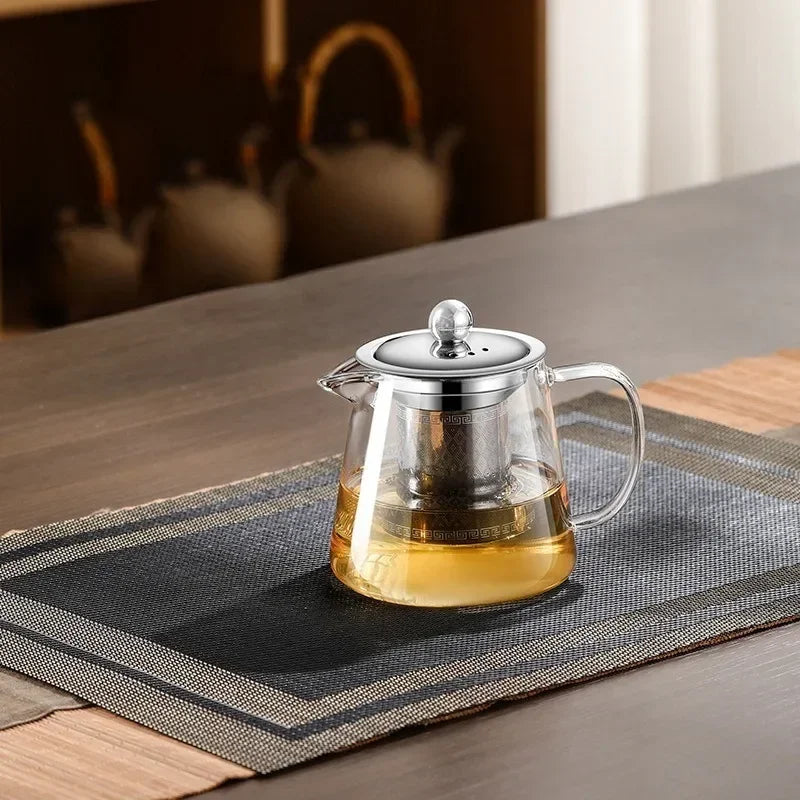 Elegante Teekanne aus hitzebeständigem Glas mit Edelstahlfilter