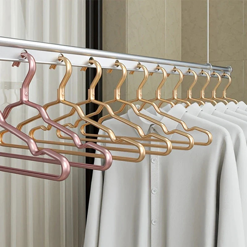 Stilvolle Kleiderbügel aus Metall für eine elegante Garderobe (5 Stück)