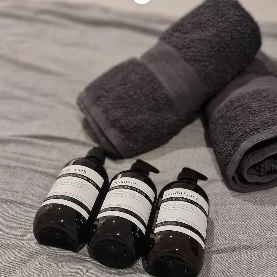 Luxuriöses 3-teiliges Spenderset für Shampoo und Duschgel