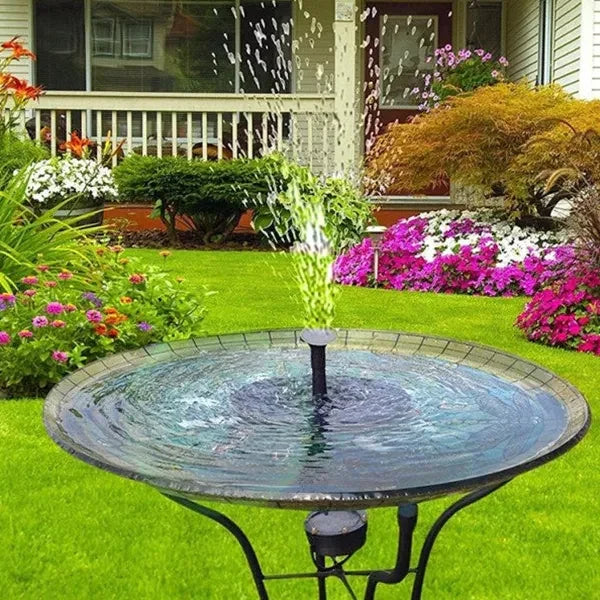 Solarbetriebene Wassersäule für Garten und Balkon