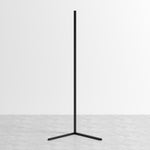 Elegante Eck-Stehlampe für stilvolle Beleuchtung
