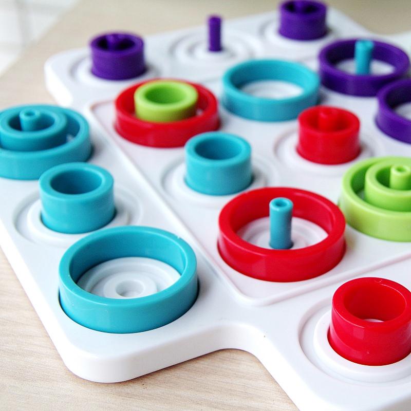 Ticco - Lehrreiches Tic-Tac-Toe Spielbrett für Kinder