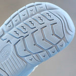 Barefoot-style shoes for babies