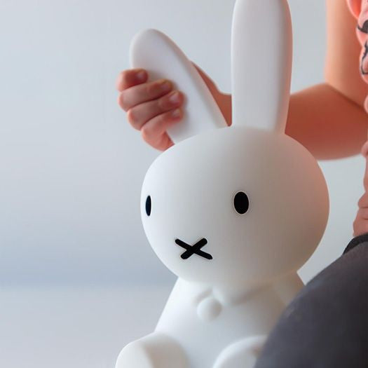 Simple Table Lamp | Stylish Home Highlight | Minimalist Bunny Figurine | LightNest