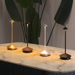 Elegante Tischlampe | Kabellose Freiheit | Touch-Dimmer, USB-Ladefunktion