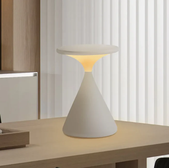 Cordless Hourglass Table Lamp – Elegant, Rechargeable Lighting