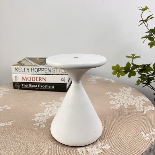 Cordless Hourglass Table Lamp – Elegant, Rechargeable Lighting