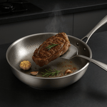 Nature-friendly frying pan without coating for every hob