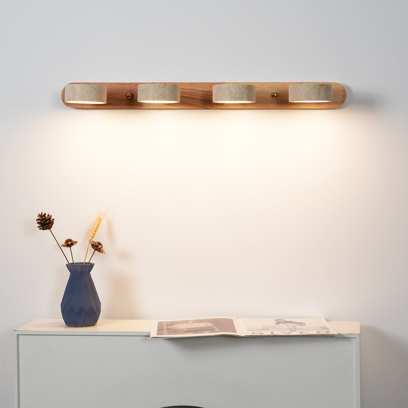 Elegante Wandlampe aus Travertin und Holz mit LED-Beleuchtung