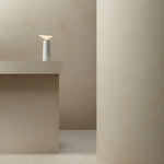 Moderne Tischlampe mit Dimmfunktion – Stilvolles Lichtdesign