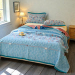Elegant Floral Throw Blanket in Turquoise
