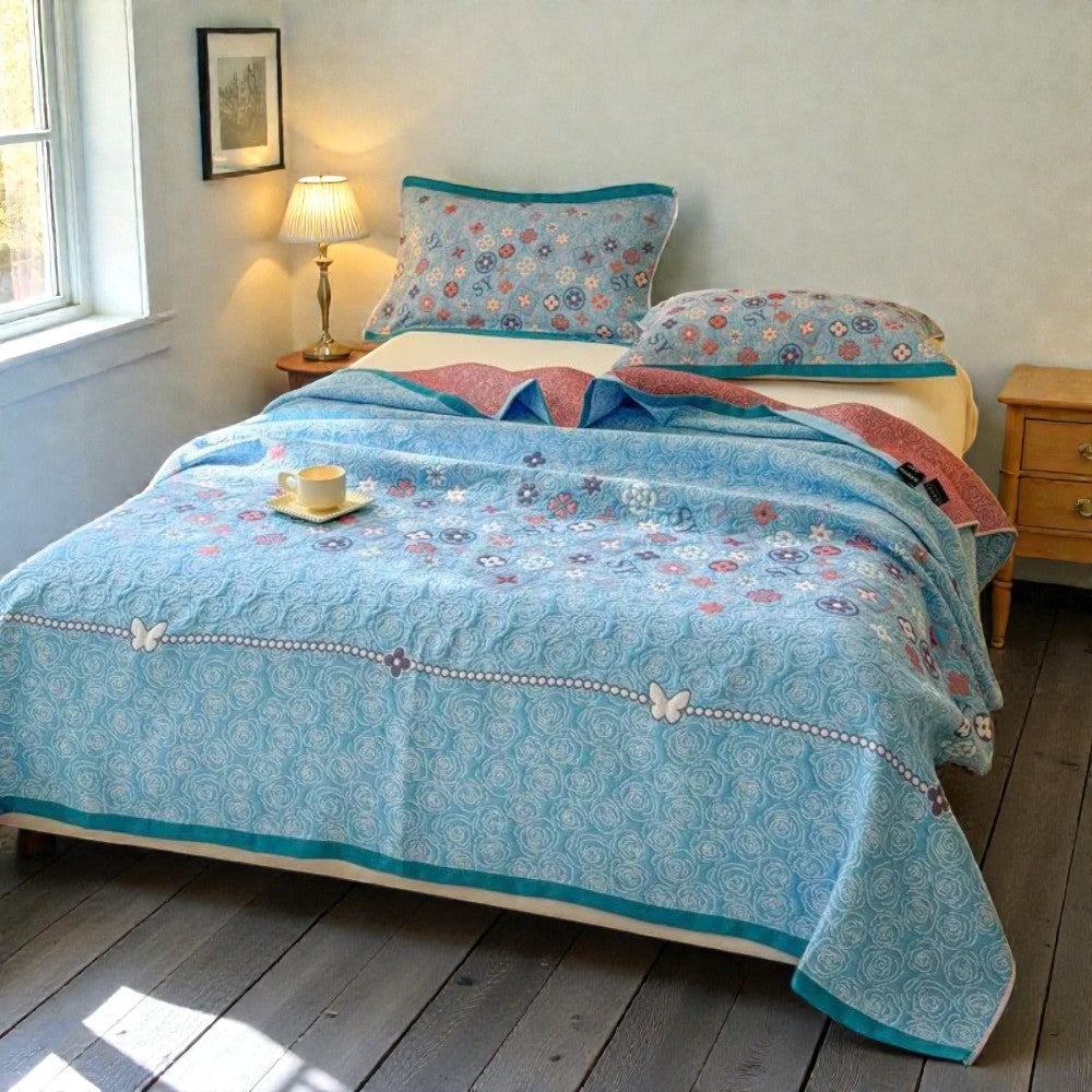 Elegant Floral Throw Blanket in Turquoise