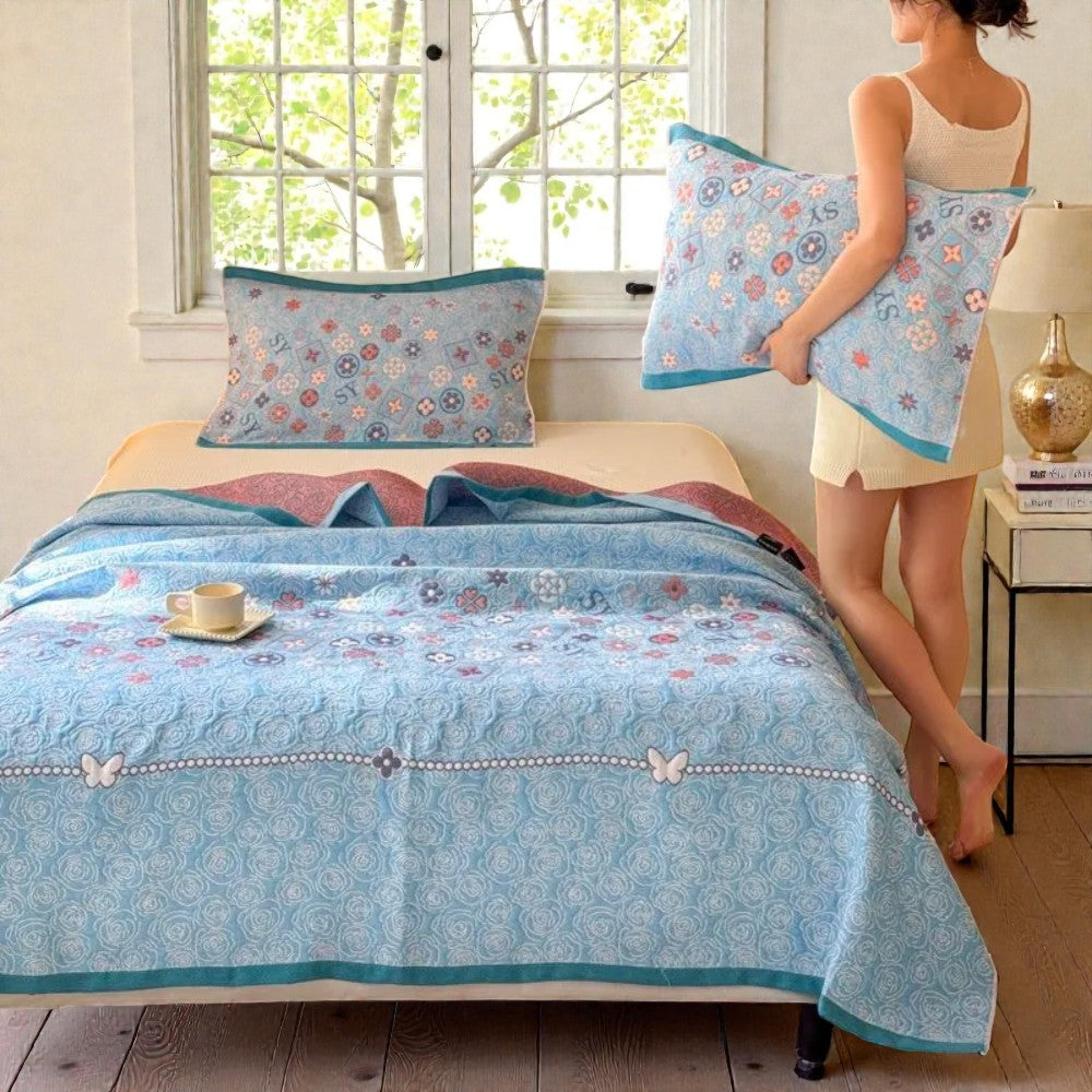 Elegant Floral Throw Blanket in Turquoise