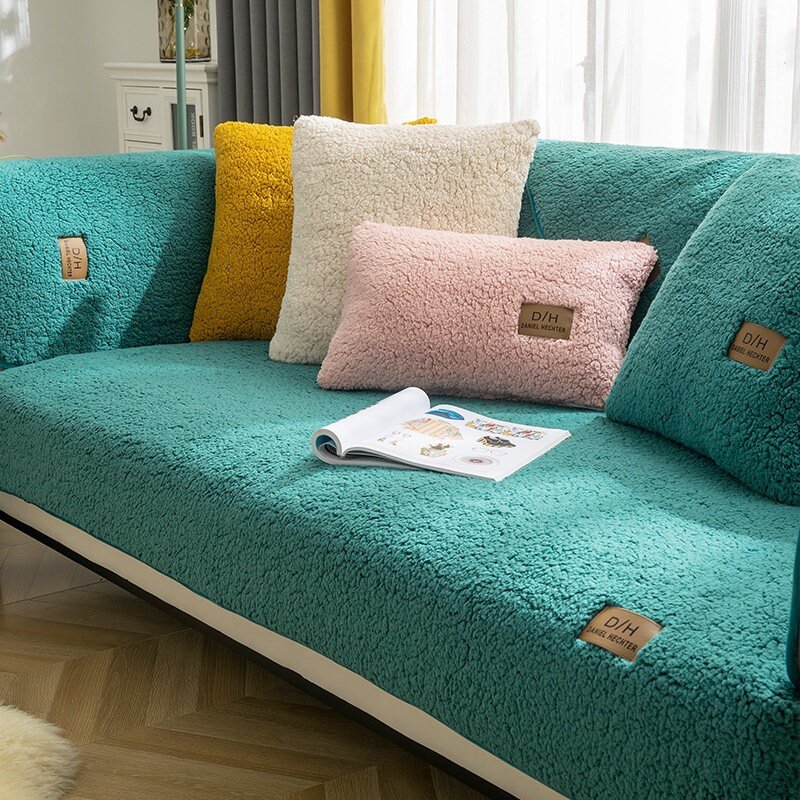 Luxurious Sofa Cover Set with Non-Slip Backing and Pillowcases