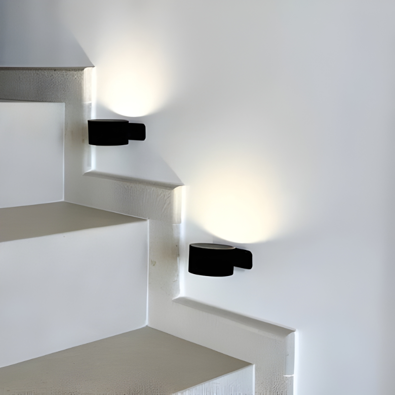 Wiederaufladbare Wandleuchte mit 360° Flexibilität