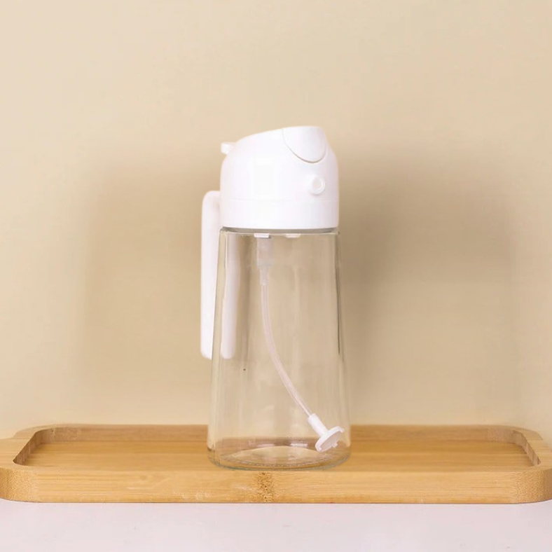 Oil dispenser with refillable spray design for the kitchen