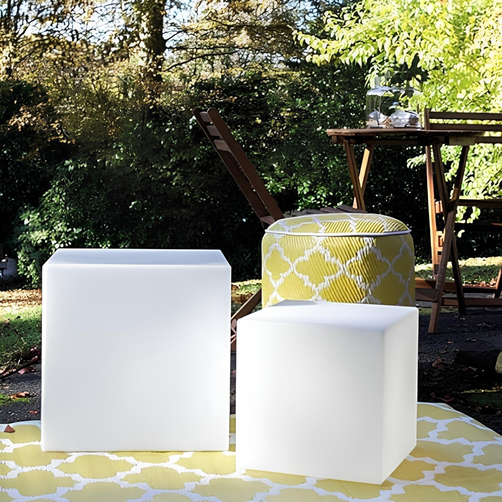 Modern LED cube lighting for garden and balcony with remote control