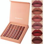 Velvet Lips: Set for long-lasting lipstick