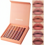 Velvet Lips: Set for long-lasting lipstick
