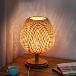 Elegante Tischlampe aus Bambus für Wohn- und Schlafzimmer