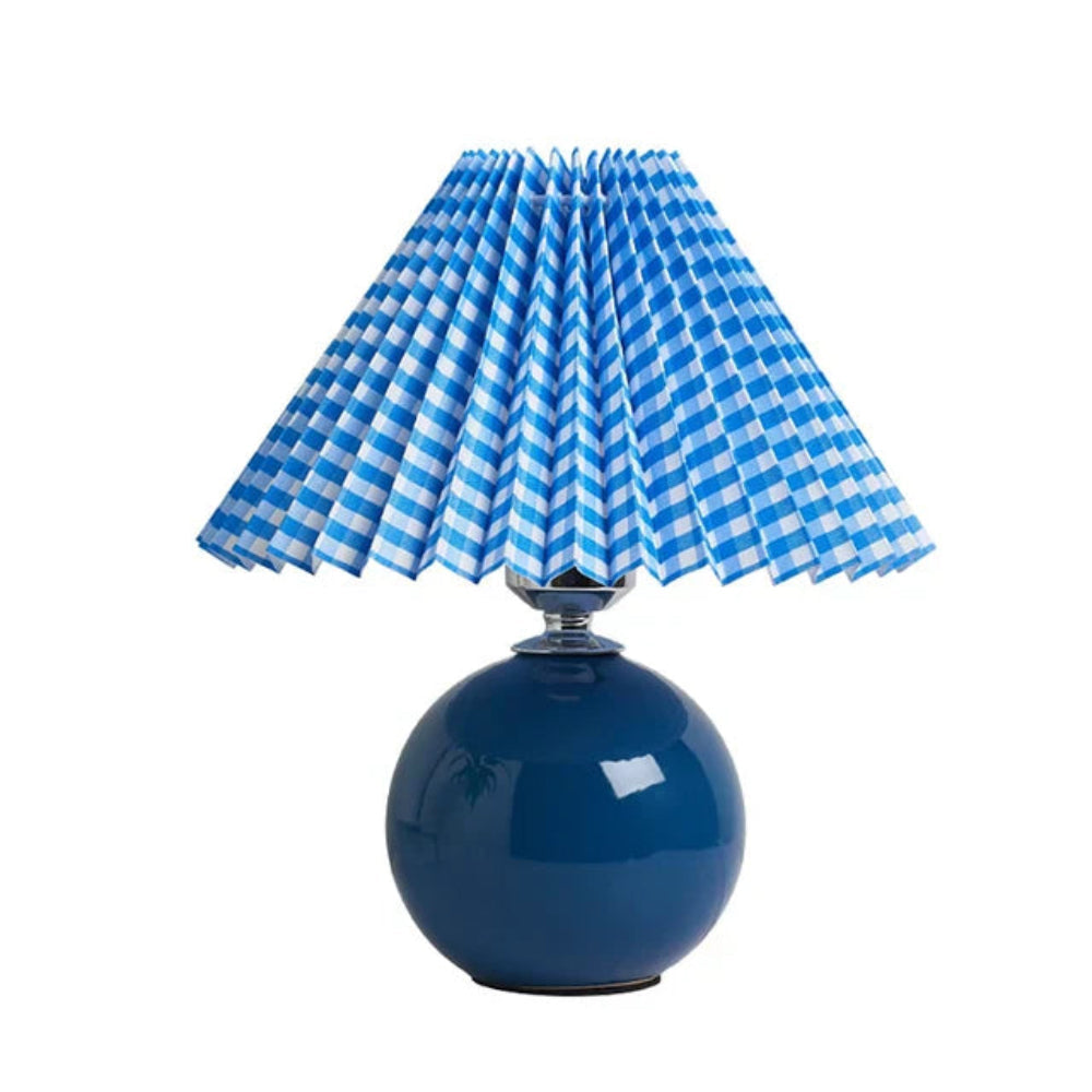 Elegante Tischlampe mit Faltenschirm – Für eine Gemütliche Atmosphäre