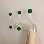 Wandgarderobe im Retro-Stil – Stilvolle Ordnung für den Eingangsbereich