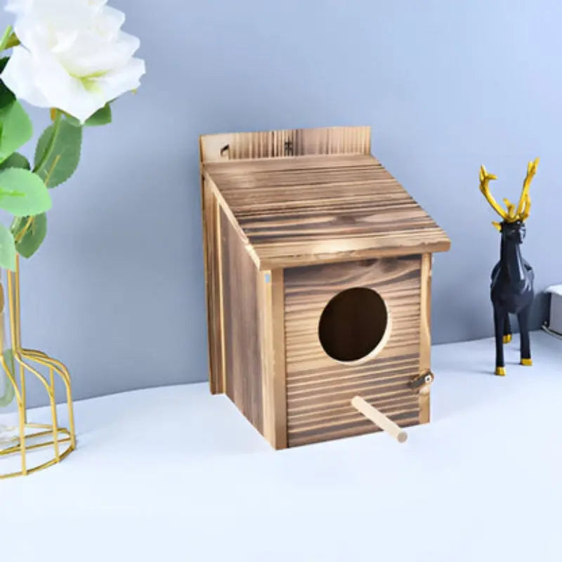 Vogelhaus | Stilvolle Holzkonstruktion für Garten und Balkon