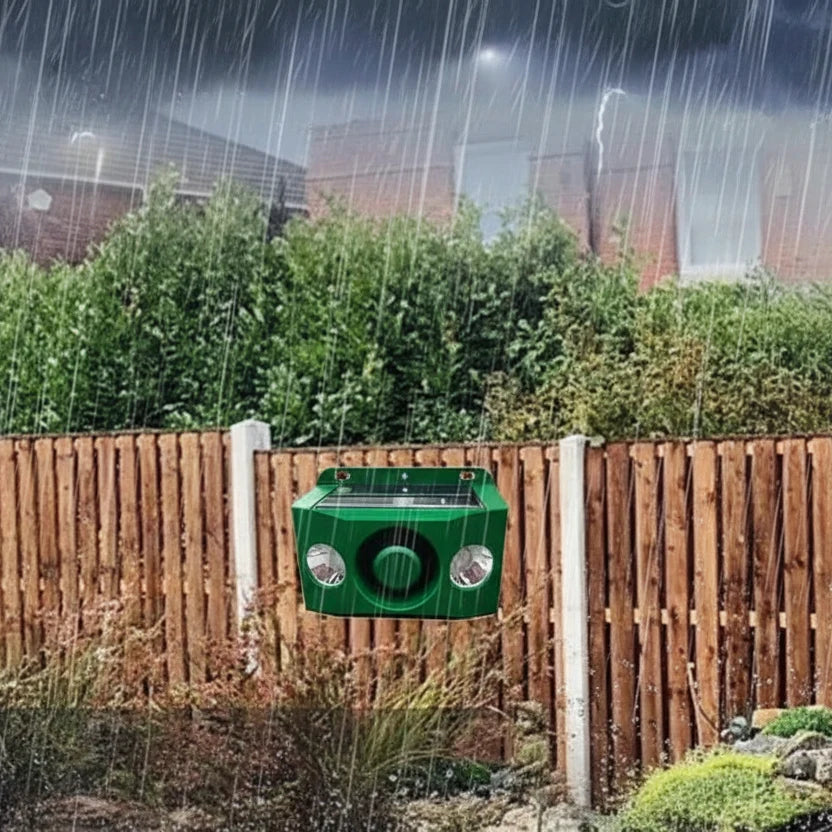 Animal Repellent Solar-Powered Alarm & LED Deterrentsેણ