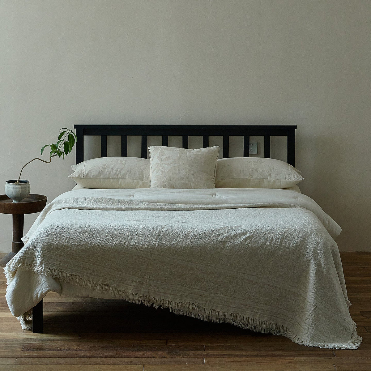 Bed Frame Solid Wood Slatted Headboard Linen-Look Bedding