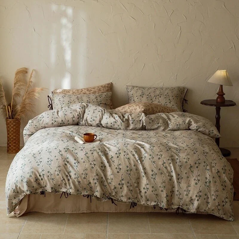 Bed Linen Set Delicate Floral Breathable Cotton 4-Piece
