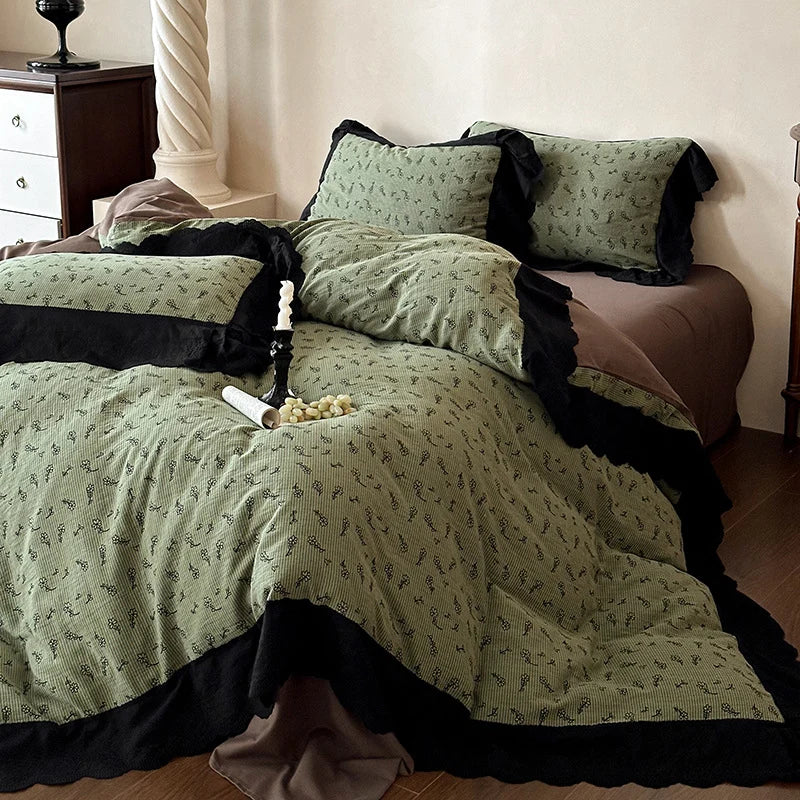 Bedding Set 4-Piece Cotton Jacquard Reversible Lightly Quilted