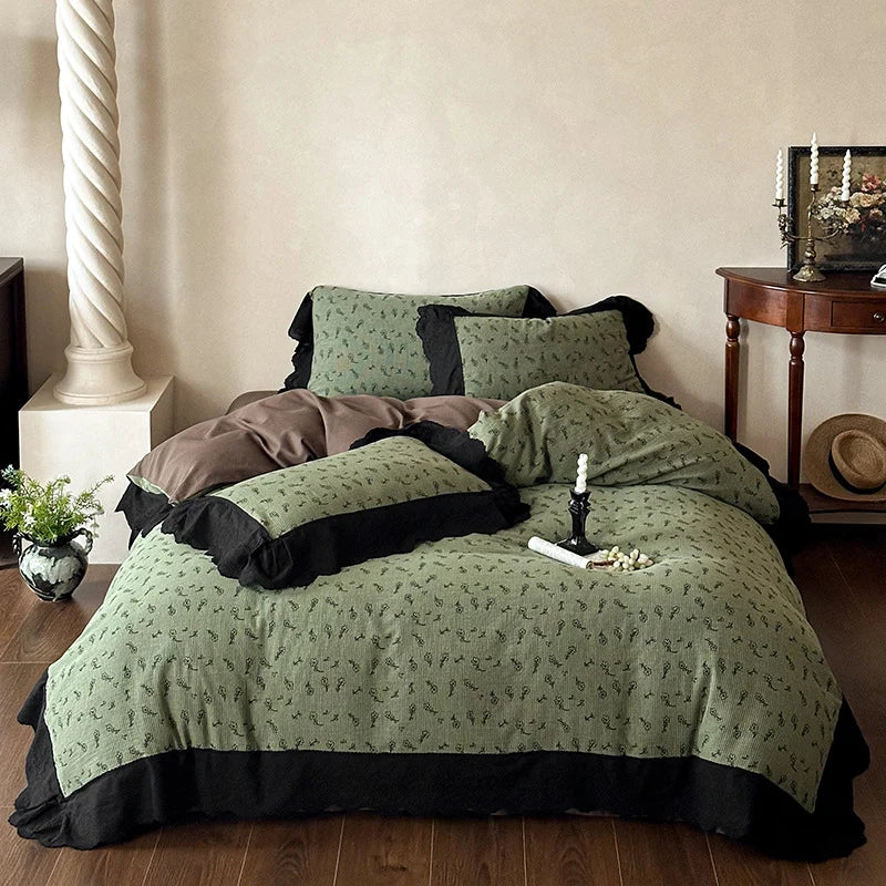 Bedding Set 4-Piece Cotton Jacquard Reversible Lightly Quilted