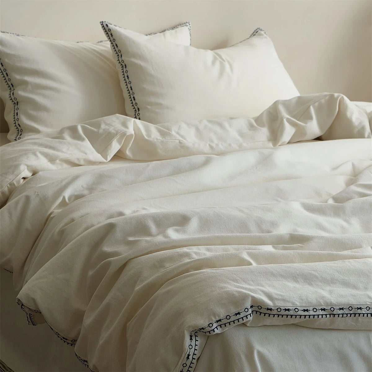 Bedding Set 4-Piece Organic Cotton-Linen Hand-Embroidered