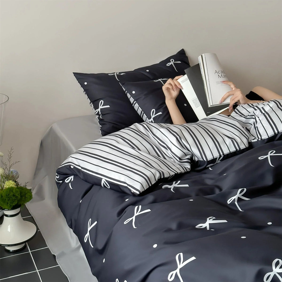 Bedding Set 4-Piece Reversible Cotton Satin