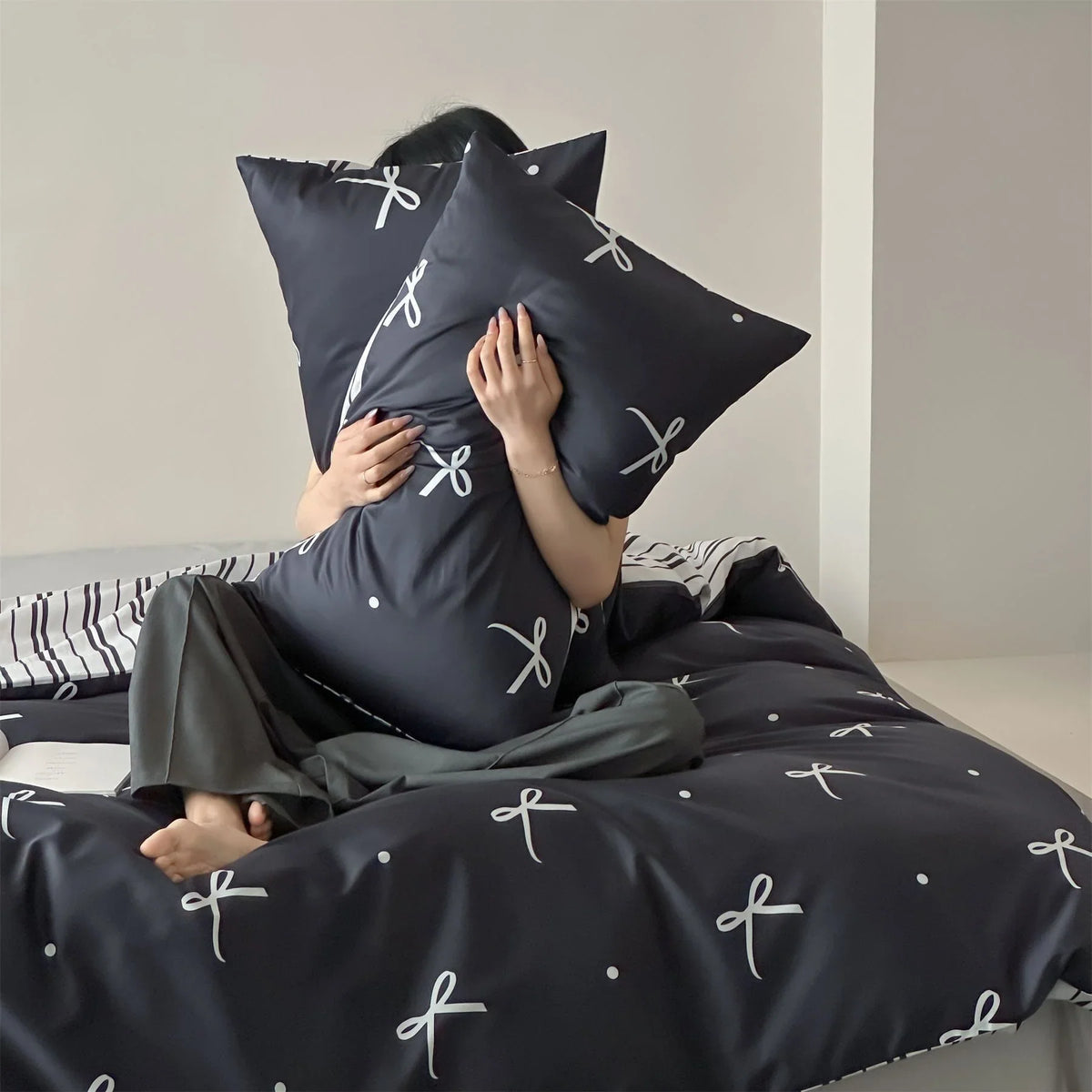 Bedding Set 4-Piece Reversible Cotton Satin