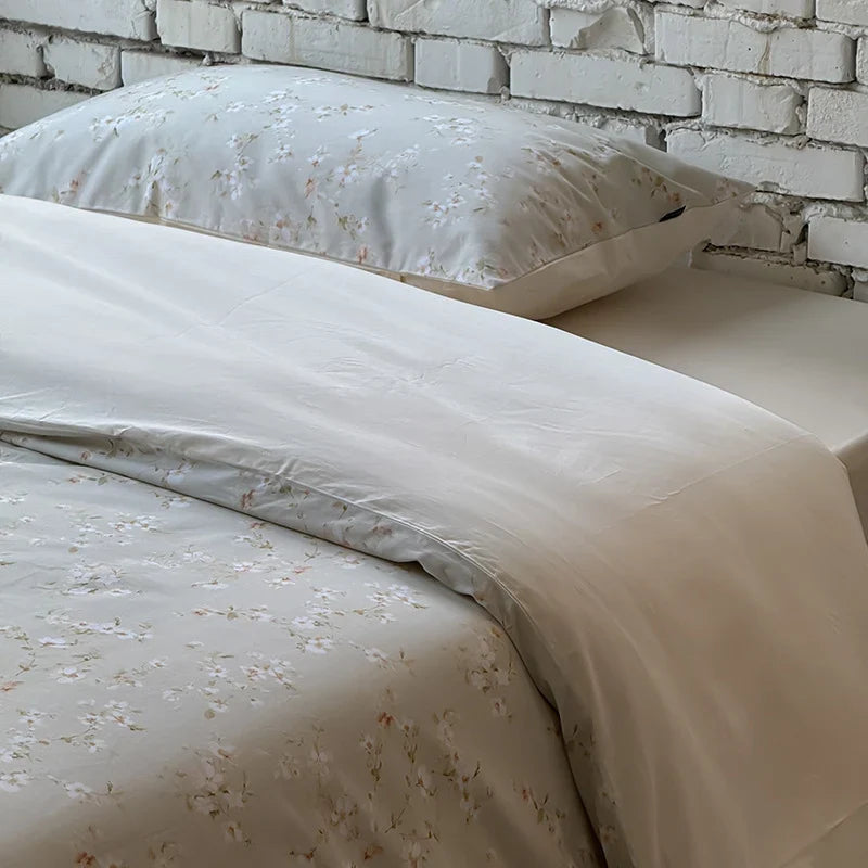 Bedding Set 4-Piece Reversible Floral Cotton Satin